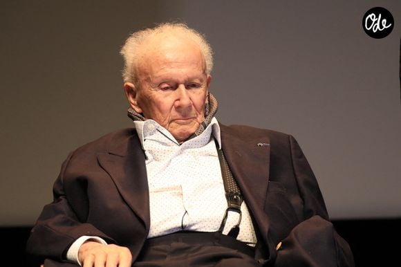 Philipe Bouvard assiste à la projection du documentaire "Les Mille et une vies de Philippe Bouvard" (Paris Première) au théâtre de la Croisette à Cannes, le 30 novembre 2024. 
© Franz Chavaroche / Bestimage