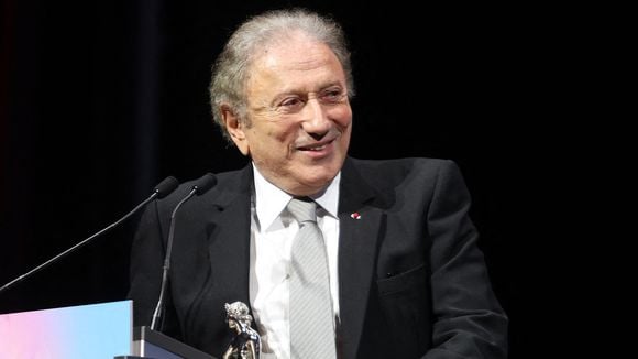 Michel Drucker perd soudainement l'équilibre lors du Festival de Monte-Carlo