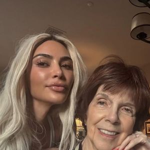 Des mots accompagnés de plusieurs photos d'elle et Mary Jo réunies, seules ou avec d'autres membres de la famille
Kim Kardashian a rendu hommage à sa grand-mère sur Instagram