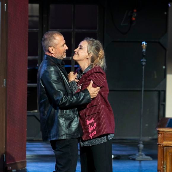 Exclusif - Alexandre Brasseur et Catherine Marchal - A.Brasseur et C.Marchal dans la pièce "Un grand cri d'amour" au théâtre de Verdure lors du 41ème Festival de Ramatuelle, le 6 août 2025. 
© Cyril Bruneau / Festival de Ramatuelle / Bestimage