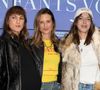 Elle a pris la pose avec Camille Cottin, Monia Chokri et Nathan Ambrosioni.

Juliette Armanet, Camille Cottin et Monia Chokri assistent à l'avant-première de 'Les enfants vont bien' au cinéma UGC Les Halles, à Paris, France, le 18 novembre 2025. Photo par Mireille Ampilhac/ABACAPRESS.COM