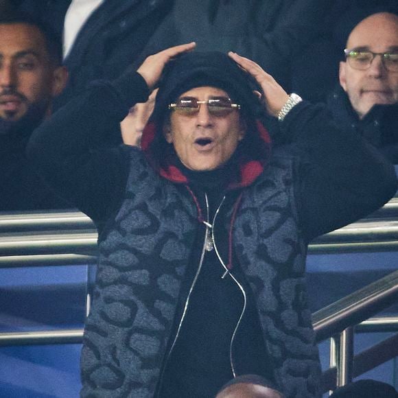 Saïd Taghmaoui - Célébrités dans les tribunes lors du match de Ligue 1 McDonald's opposant le Paris Saint-Germain (PSG) à l'Olympique de Marseille (OM) - (3-1) au Parc des Princes à Paris le 16 mars 2025. © Cyril Moreau/Bestimage