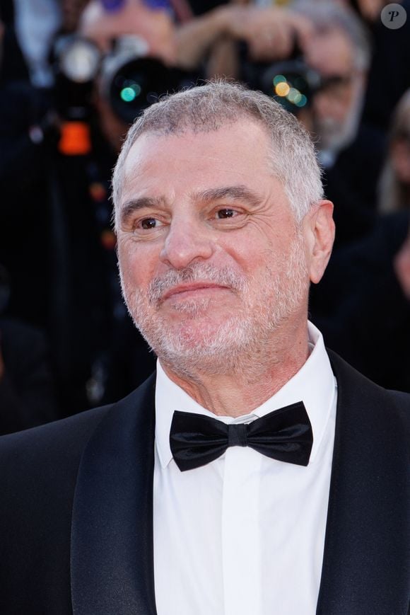 Pierre Salvadori - Montée des marches du film " La vénus électrique " pour la cérémonie d'ouverture du 79ème Festival International du Film de Cannes, le 12 mai 2026. © Jacovides-Moreau /Bestimage