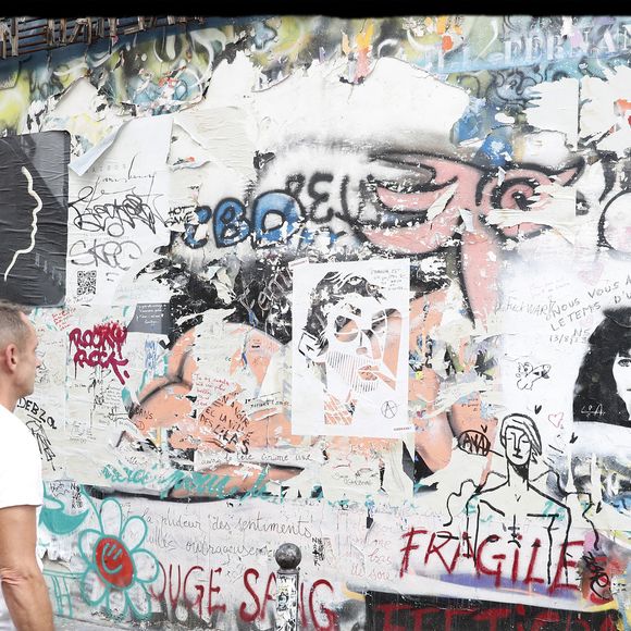 Illustration lors de l'inauguration de la Maison Gainsbourg, rue de Verneuil à Paris le 14 septembre 2023. La maison ouvrira ses portes au public à partir du 20 septembre 2023.


© Alain Guizard / Bestimage