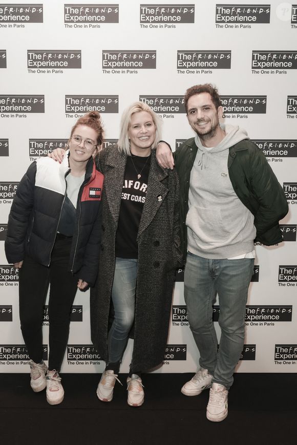 Exclusif - Ana Godefroy, Justine Salmon, Jonathan O’Donell, de la matinale de RTL2 - Inauguration de l'exposition immersive "Friends Experience" à Paris. Le 21 novembre 2022
© Jack Tribeca / Bestimage