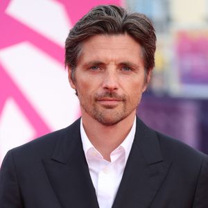 Raphaël Personnaz lors de l'ouverture de la 52ème édition du Festival du Cinema Américain de Deauville, France, le 4 septembre 2026.

© Denis Guignebourg/Bestimage