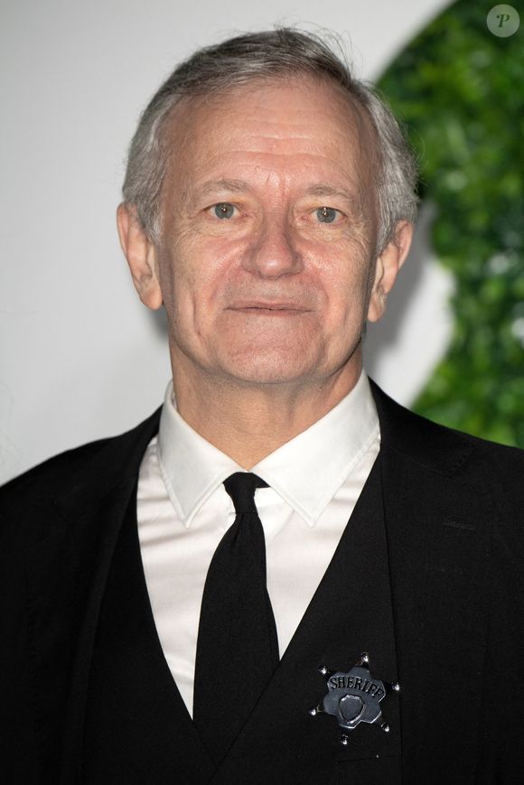 Francis Huster pose lors d'un photocall pour l'émission Meurtres sur les iles du Frioul au 60ème Festival TV de Monte-Carlo, le 21 juin 2021 à Monte-Carlo. Photo par David Niviere/ABACAPRESS.COM