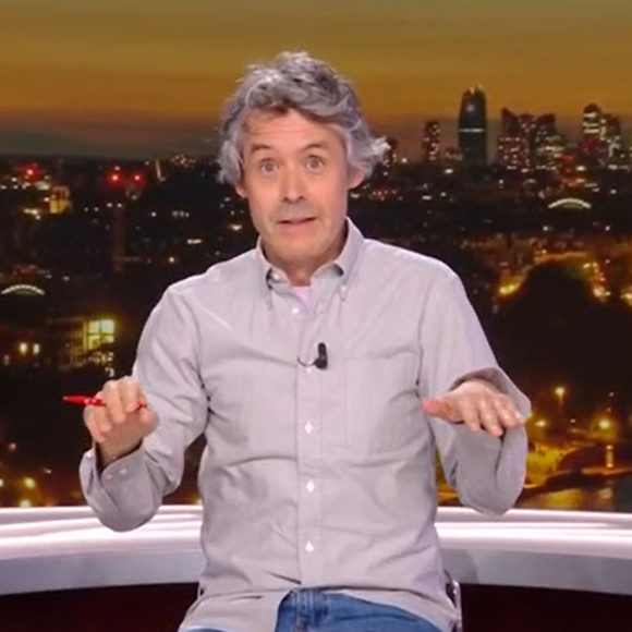 Yann Barthès reste malgré tout épanoui à la tête de Quotidien, même s’il a parfois songé à arrêter.

Yann Barthès annonce le départ à la retrait d'un membre de son équipe de "Quotidien". TMC