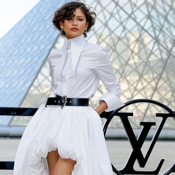 Zendaya est à Paris

Zendaya au photocall du défilé Louis Vuitton Collection Femme Prêt-à-Porter Automne/Hiver  lors de la Fashion Week de Paris (PFW) au musée du Louvre, à Paris, France, le 10 mars 2026 © Olivier Borde/Bestimage
