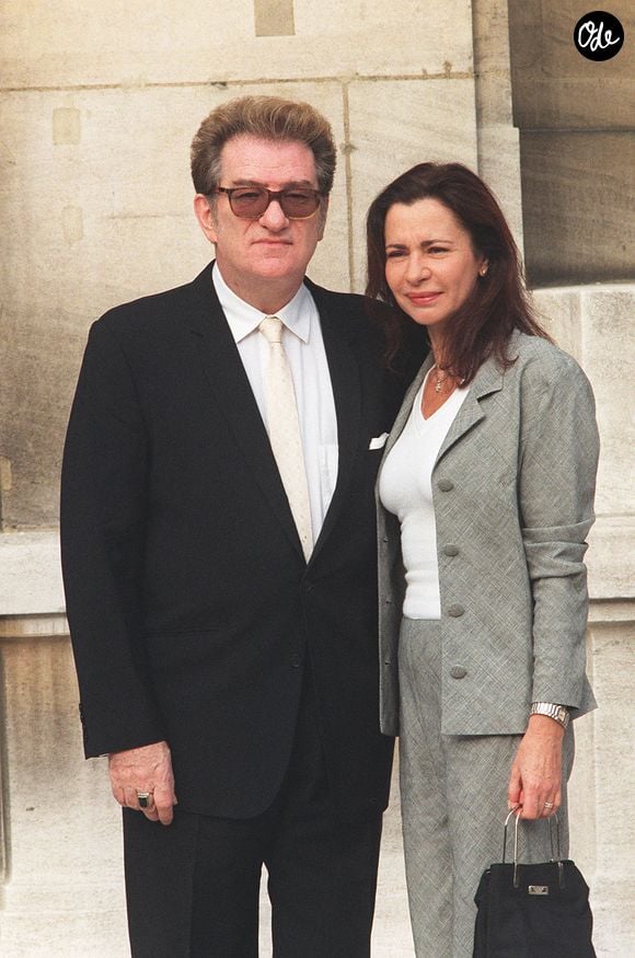 Eddy Mitchell et son épouse Muriel au mariage civil de Michel Sardou et Anne-Marie Périer, Neuilly, 11/10/99. Crédit Abaca