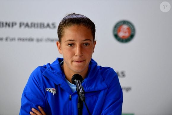 Diane Parry, invitée à Roland Garros, se qualifie pour le deuxième tour et établit un nouveau record, c'est la plus jeune joueuse à gagner un match dans le grand tableau de Roland Garros, elle remporte son match qualificatif contre V.Lapko (20 ans, 101ème mondiale) 6-2;6-4. Paris le 27 mai 2019. © Caillaud / Panoramic / Bestimage