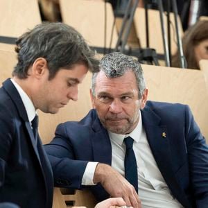 Le ministre de l'Éducation nationale Gabriel Attal et le directeur général d'Intermarché Thierry Cotillard lors du lancement de la mobilisation générale du monde de l'entreprise en faveur des stages de seconde à Pierrefitte-sur-Seine près de Paris le 30 novembre 2023 Photo par Eliot Blondet/ABACAPRESS.COM