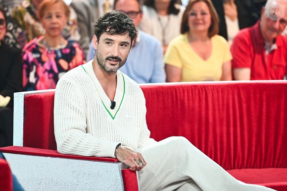 Exclusif - Jérémy Frérot - Enregistrement de l'émission "Vivement dimanche" au studio Gabriel, présentée par M.Drucker, et diffusée sur France 3. © Guillaume Gaffiot / Bestimage