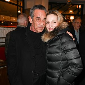 Thierry Ardisson et sa femme Audrey Crespo-Mara - Lancement du numéro 75 de la revue littéraire "La règle du jeu", avec pour thème "Comment lisez-vous ?", au Café de Flore à Paris. Le 16 février 2022
© Coadic Guirec / Bestimage