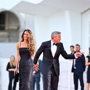 George Clooney et sa femme Amal à la cérémonie d'ouverture et la projection du film "Ink" lors de la 83ème édition du festival international du film de Venise, la Mostra le 2 septembre 2026. © Pierre Perusseau / Bestimage
