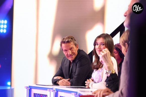 Exclusif - Benjamin Castaldi, Elsa Esnoult lors de l'enregistrement de l’émission "On Connait La Chanson Céline Dion", présentée par L.Boccolini et diffusée le 1er septembre sur W9, à Paris, France, le 2 juillet 2026. © Jack Tribeca/Bestimage