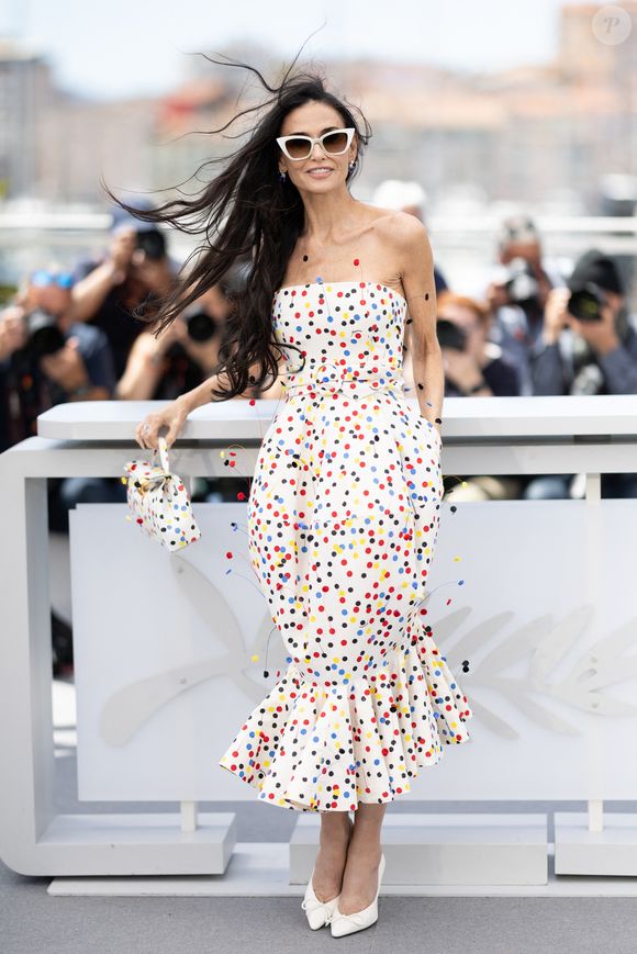 Demi Moore au photocall du jury lors du 79ème Festival International du Film de Cannes au Palais des Festivals à Cannes, France, le 12 mai 2026. © Javovides-Moreau/Bestimage