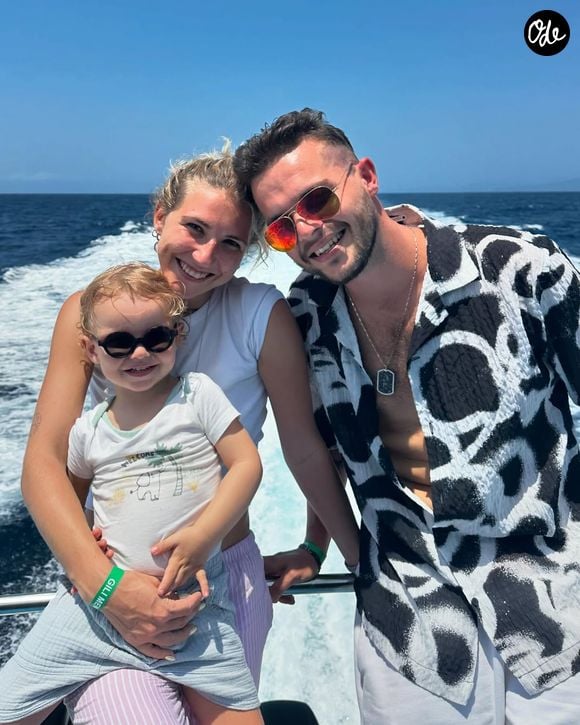 L'annonce s'est accompagnée du dévoilement d'une adorable photo de famille et d'un doux message.