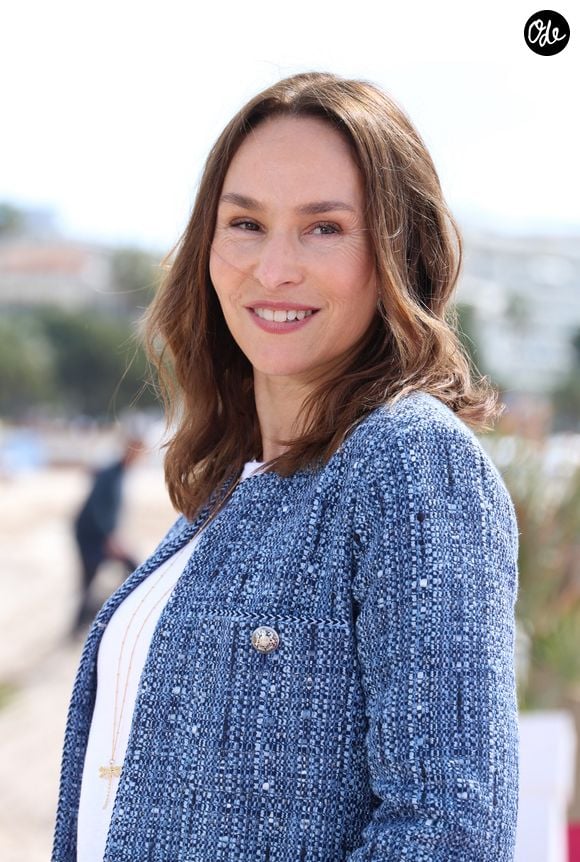 La comédienne était d'abord apparu dans "Demain nous appartient" avant de voir son personnage être transféré sur le spin-off de cette série quotidienne

Vanessa Demouy - Photocall de "Ici tout commence" lors du 7ème festival international Canneséries à Cannes, le 6 avril 2024. © Denis Guignebourg / Bestimage