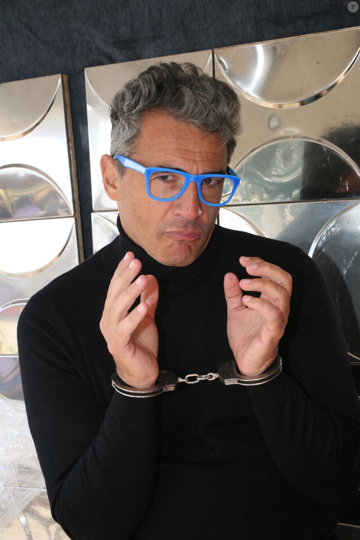 Il a tout coupé, le salaire, le loyer..." : Karine, l'ex-femme de Julien  Cohen (Affaire conclue) brise enfin le silence après avoir saisi la justice  - Purepeople