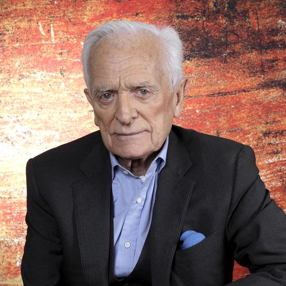 Exclusif - Portrait de Philippe Labro lors de l'enregistrement de l'émission "Chez Jordan de Luxe" à Paris. Le 17 avril 2024
© Cédric Perrin / Bestimage