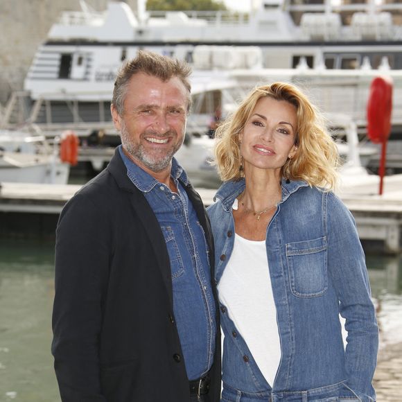 A ses yeux, "Il avait un don pour inventer des concepts originaux en toute liberté, en s’affranchissant des carcans imposés. Et il savait s’entourer intelligemment d’auteurs et d’autrices créatifs pour les développer avec lui, car il était dans le partage et la générosité".

Alexandre Brasseur, Ingrid Chauvin    "Demain nous appartient" - Photocall lors du Festival de la Fiction de La Rochelle. Le 18 septembre 2021
© Christophe Aubert via Bestimage