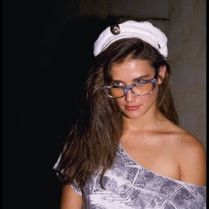 Septembre 1984 ; Hollywood, CA, USA ; Une jeune DEMI MOORE est montrée dans une photo de septembre 1984.   Photo by © Kathy Hutchins/ZUMAPRESS.com/ABACAPRESS.COM