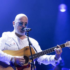 "Je me sens chez moi ici", lance-t-il.

Pascal Obispo au concert du gala des 20 ans de la fondation Recherche Alzheimer "2 générations chantent pour la 3ème" à l'Olympia à Paris le 18 mars 2024.

© Cyril Moreau / Bestimage