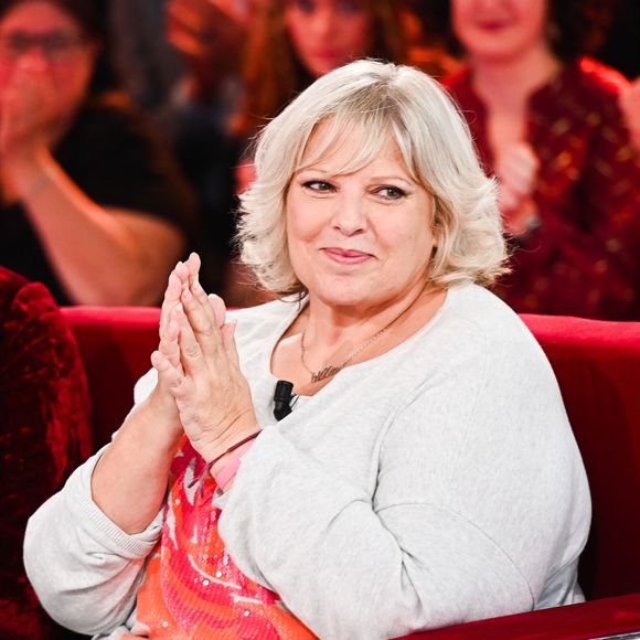 Une opportunité qui survient deux mois après son annonce de quitter France Télévisions en mauvais termes.

Exclusif - Laurence Boccolini lors de l'enregistrement de l'émission "Vivement dimanche" présentée par M.Drucker aux studios Rive Gauche, à Paris, France, le 1er octobre 2025. Diffusion sur France 3 le 9 novembre 2025. © Guillaume Gaffiot/Bestimage