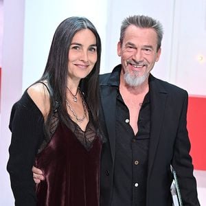 Exclusif - Florent Pagny et son épouse Azucena - Enregistrement de l'émisssion Vivement dimanche au studio Gabriel, presentée par Michel Drucker . Diffusion sur France 2 le 21 Novembre 2021 . © Guillaume Gaffiot / Bestimage