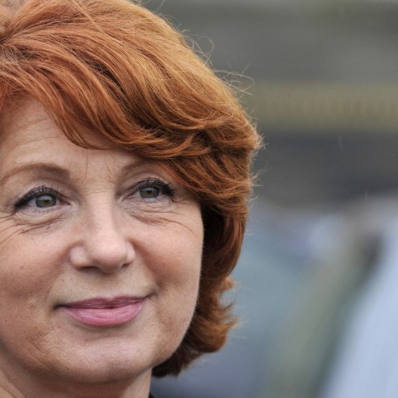 Photo d'archive datée du 7 mars 2013 - L'actrice française Véronique Genest a annoncé lors d'une conférence de presse qu'elle se présenterait aux prochaines élections pour représenter les Français d'outre-mer à l'Assemblée nationale à Paris, en France. Photo d'Édouard Bernaux/ABACAPRESS.COM