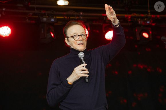 Exclusif - Guillaume Durand photographié lors du GALA des 5 ans d’existence de l’Institut Rafaël au Pavillon d’Armenonville, Paris, France, 13 novembre 2023 © Erez Lichtfeld / Bestimage