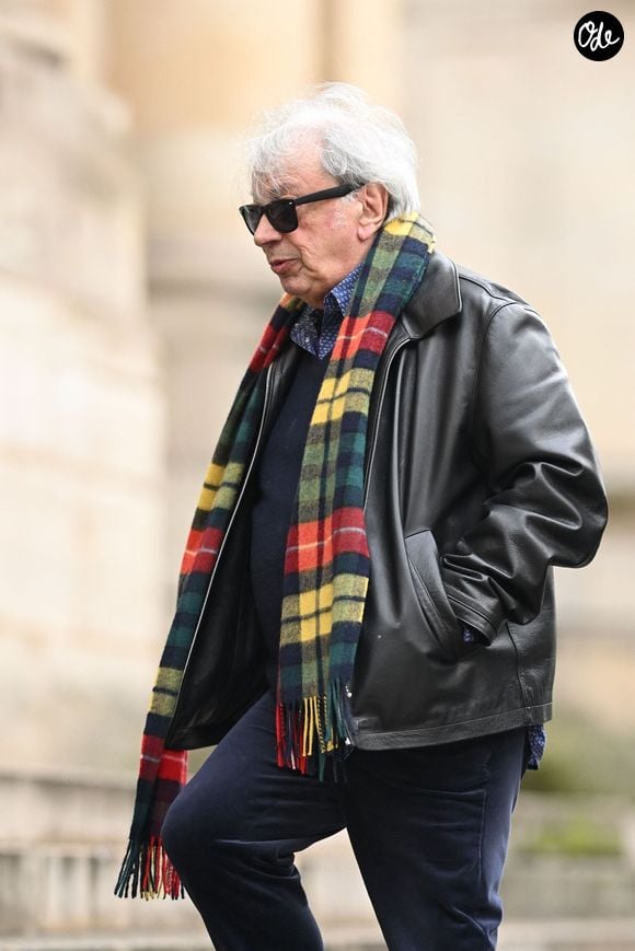 Hervé Vilard aux obsèques Georgette Lemaire en l'église Saint-Roch à Paris, France, le 14 janvier 2026. © Pierre Perusseau/Bestimage