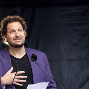 Exclusif - Eric Antoine lors de l’hommage à l'humoriste Guillaume Bats, mort à 36 ans, à Montmirail, Marne, France, le 17 juin 2023. © Pierre Perusseau/Bestimage