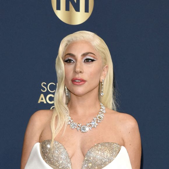 Lady Gaga lors du photocall de la 28ème édition des Screen Actors Guild Awards, ("SAG Awards"), au Barker Hangar à Santa Monica, Los Angeles, Californie, Etats-Unis