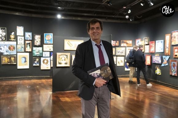 "Il faut y faire beaucoup de travaux, réhabiliter le jardin, l'intérieur..."

Max Guazzini propose à la vente 217 disques d'or, de diamant et de platine à la salle Drouot le jeudi 23 janvier 2020 au profit de la Fondation Bardot. Paris. © Gwendoline Le Goff / Panoramic / Bestimage.