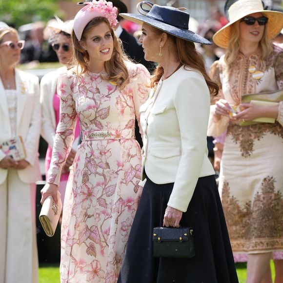 La princesse Beatrice d'York, Sarah Ferguson, duchesse d'York - La famille royale d'Angleterre aux courses hippiques "Royal Ascot 2024" à Ascot. Le 19 juin 2024
© Julien Burton / Bestimage