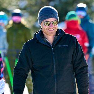 Le prince Harry, duc de Sussex et Meghan Markle, duchesse de Sussex, en visite au camp d'entrainement des athlètes des Invictus Games 2024 à Whistler en Colombie Britannique, le 14 février 2024.

Photo : Backgrid USA / Bestimage