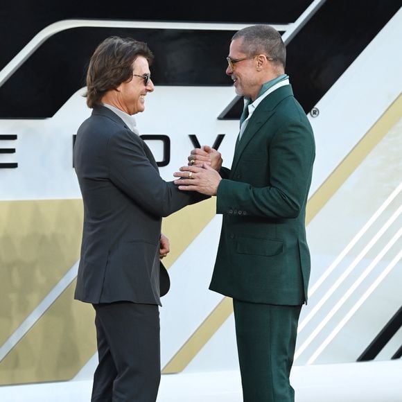 Brad Pitt et Tom Cruise à la première européenne du film F1 au Cineworld de Leicester Square à Londres, le 23 juin 2025. 

Photo : Justin Goff / GoffPhotos / Bestimage