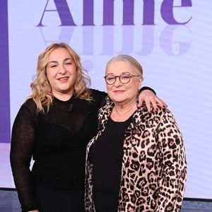 Dans C à vous sur France 5, la comédienne a avoué qu'elle aurait préféré voir sa fille Marilou Berry figurer sur la liste des nommés.

Exclusif - Josiane Balasko et sa fille Marilou Berry en backstage de l'enregistrement de l'émission "Famille je vous aime" présentée par M.Drucker.

© Gaffiot-Perusseau/Bestimage