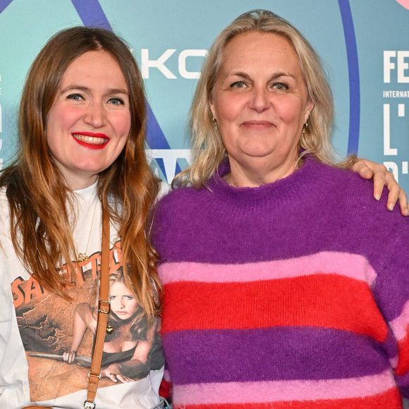 Lors d'une interview croisée avec sa fille Roxane pour "La Tribune Dimanche", Valérie Damidot s’est confiée sur son quotidien rempli d’amour, bien différent de son sombre passé.

Valerie Damidot et sa fille Roxanne Damidot assistent à la projection du film Heureux Gagnants lors du 27e Festival du film de l'Alpe d'Huez à l'Alpe d'Huez, France, le 17 janvier 2024. Photo de Julien Reynaud/APS-Medias/ABACAPRESS.COM