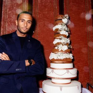 Exclusif - Le pâtissier Yazid Ichemrahen et sa création - Les célébrités fêtent le 48ème anniversaire de J.Debbouze dans le restaurant "Dar Mima", créé par Laurent de Gourcuff et J.Debbouze, en hommage à la mère de ce dernier, Fatima. Sur le toit de l'Institut du monde arabe à Paris, l'acteur a partagé son gâteau d'anniversaire avec sa femme, M.Theuriau, et ses amis, dont l'équipe du "Jamel Comedy Club", le 18 juin 2023.