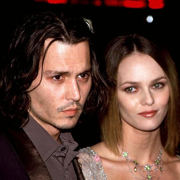 Archives : Johnny Depp et Vanessa Paradis pour la Première du film "Sleepy Hollow" à Los Angeles 18 novembre 1999 @STARMAX / BESTIMAGE