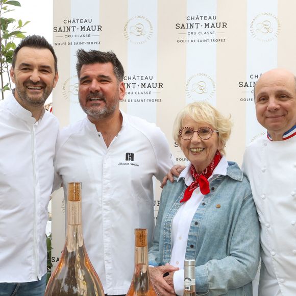 Info - Mercotte (Jacqueline Mercorelli) quitte l'émission "Le Meilleur Pâtissier" (M6) à l'issue de la 14ème saison - Les Chefs à Saint-Tropez fêtent les producteurs 2025 - Les chefs Cyril Lignac, Sébastien Bouillet, Mercotte et le chef Eric Briffard sur la place des Lices à Saint-Tropez, le 3 mai 2025. ©Jean-Marc Lhomer / Bestimage.