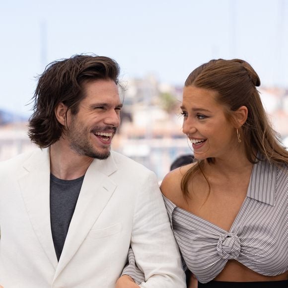 François Civil, Adèle Exarchopoulos au photocall du film Bac Nord (Hors compétition) lors du 74ème festival international du film de Cannes le 13 juillet 2021

© Borde / Jacovides / Moreau / Bestimage