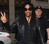 "J’étais fou amoureux d’elle, mais j’avais alors beaucoup de mal à gérer certains démons", déclarait la rockstar à l'hebdomadaire.
New York, NY - EXCLUSIVE - Lenny Kravitz arrive au Beefbar de New York pour dîner © Backgrid USA Bestimage