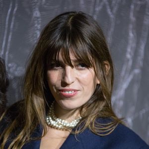 "Proud mama" a commenté sa mère sur les réseaux sociaux. 

Lou Doillon participe au Photocall 'Maison Ruinart X Eva Jospin' au Carreau du Temple le 09 mars 2023 à Paris, France. Photo by Nasser Berzane/ABACAPRESS.COM