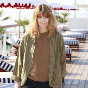 Et quand il s'agira de son père, elle compte bien tenir le même engagement. 

Gwendoline Hamon de la série Rien ne t'efface
La 8ème édition du festival CANNESERIES à Cannes
lundi 28 avril 2025. © Christophe Aubert via Bestimage