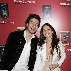 Michaël Youn et Elsa Pataky - Lancement du DVD de Michaël Youn "Pluskapoil" le 2 novembre 2005 à Paris.
