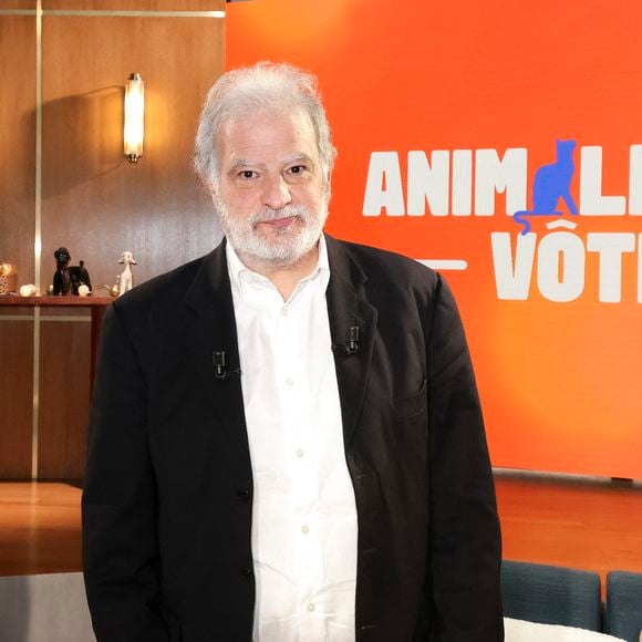 Exclusif - Raphaël Mezrahi, lors de la présentation de l'équipe et du plateau de la nouvelle émission "Animalement Vôtre" présentée par Bernard Montiel et diffusée le dimanche 9 novembre dès 15.45 sur France 3, à Paris, France, le 13 octobre 2025. © Jack Tribeca/Bestimage